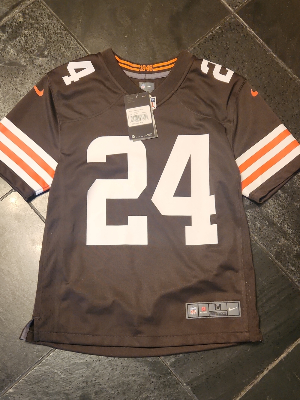 NWT Nike Kids Cleveland Browns Nick Chubb On Field Jersey Size MEDIUM (10/12)